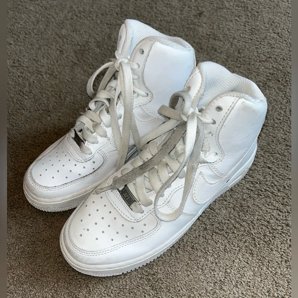 Nike Youth size 4Y White Air Force 1 High Top Sneakers